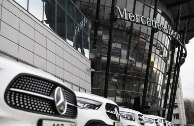 Mercedes может продать имущество своего дистрибутора в РФ