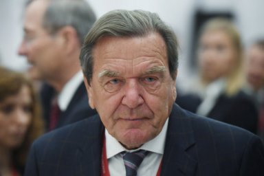 Герхард Шредер вошел в список кандидатов в совет директоров "Газпрома"