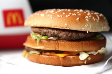 McDonald's возобновит работу в России под новым брендом в середине июня