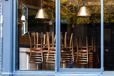 Рестораторы и аналитики назвали причины спада посещаемости ресторанов