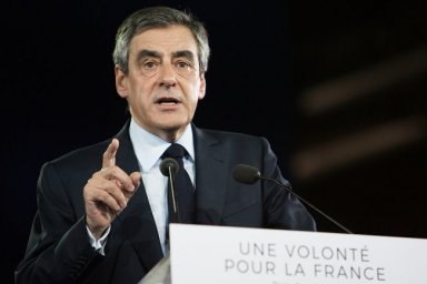 Экс-премьер Франции Фийон вошел в совет директоров "СИБУРа"
